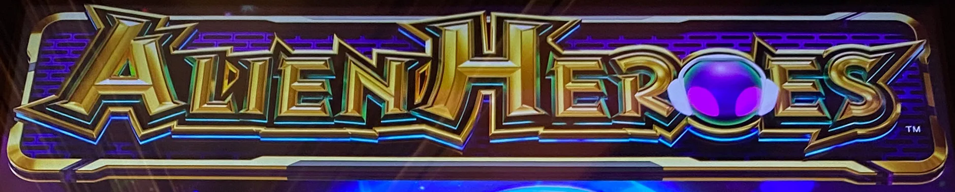 Alien Heroes title